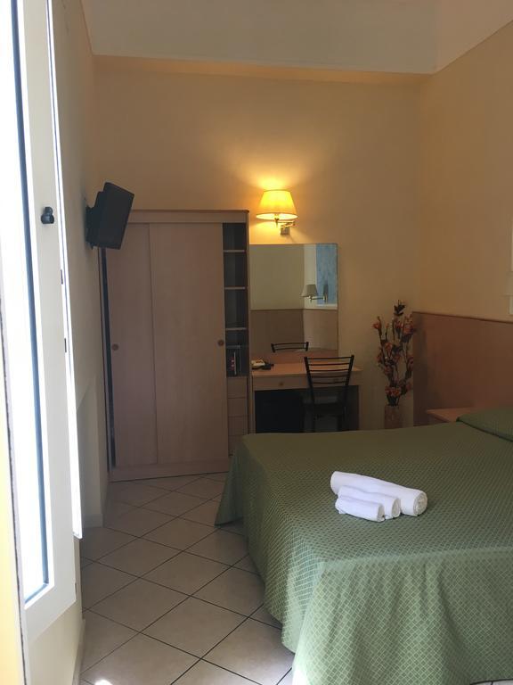 Hotel Bahia Viareggio Habitación foto