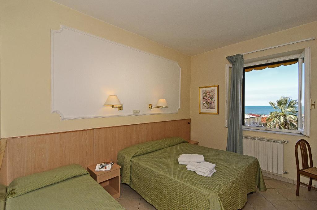 Hotel Bahia Viareggio Habitación foto